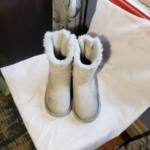 Girls Ugg boots